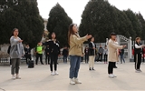 電子信息工程系分團(tuán)委組織開展“你我共牽手，愛心送溫暖”志愿服務(wù)活動(dòng)
